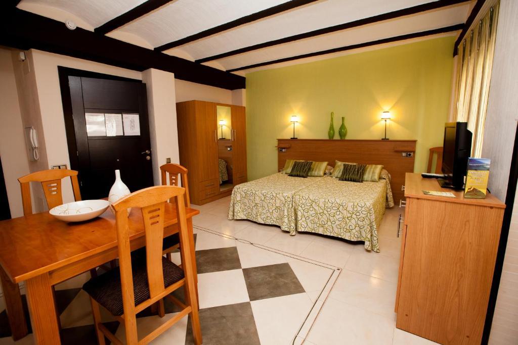 Apartahotel Al Alba Pozo Alcon Room photo